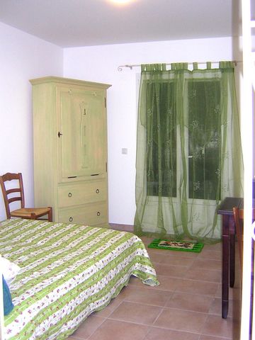 vers la porte-fentre